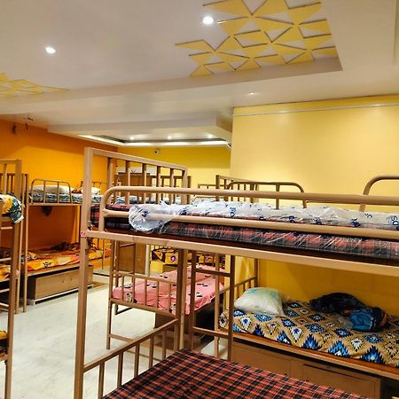 Auberge de jeunesse Sri Durga Jatri Nibasa à Brahmapur Extérieur photo