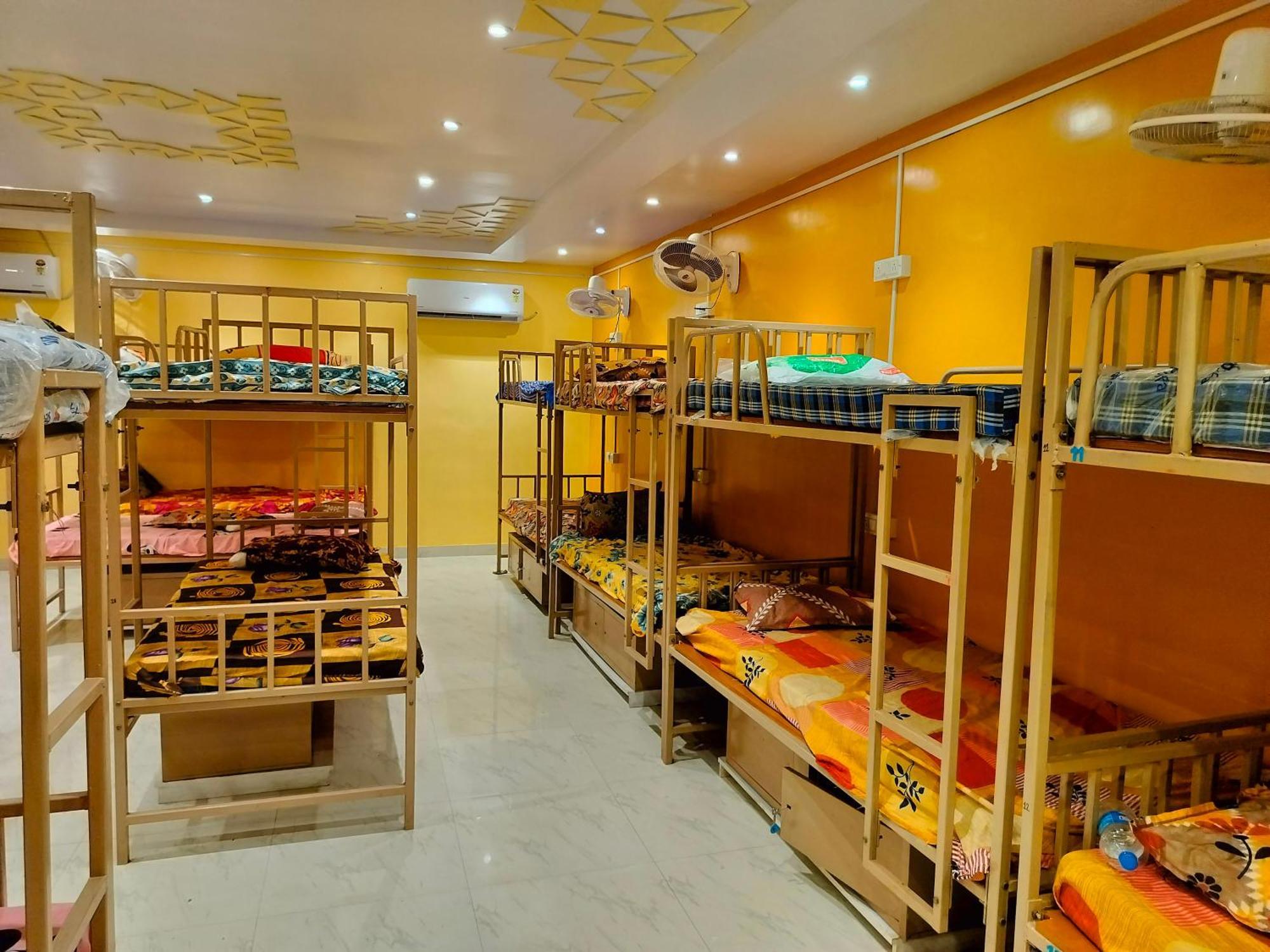 Auberge de jeunesse Sri Durga Jatri Nibasa à Brahmapur Extérieur photo